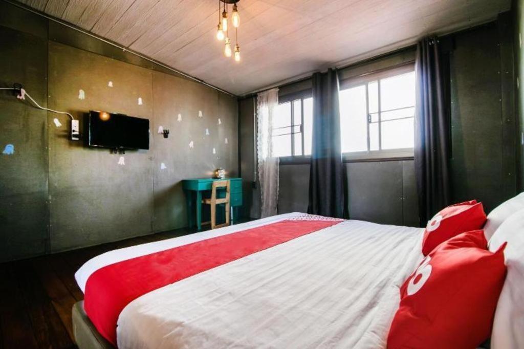 Oyo 505 Ente Space Hostel Bangkok Extérieur photo