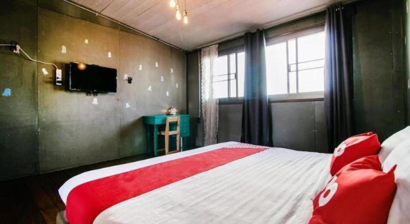 Oyo 505 Ente Space Hostel Bangkok Extérieur photo