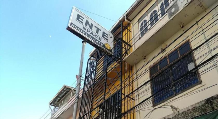Oyo 505 Ente Space Hostel Bangkok Extérieur photo